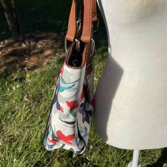 Chaps Floral Paint Blotch on White Design Shoulder Bag - Picture 4 of 9